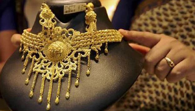سونے کی فی تولہ قیمت میں سیکڑوں روپے کا اضافہ