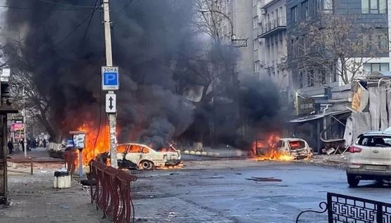 یوکرین میں روسی فضائی حملوں سے 10 افراد ہلاک، درجنوں زخمی