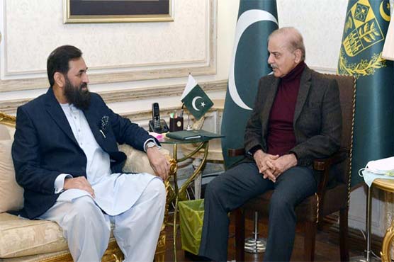 وزیرِاعظم سے گورنر پنجاب کی ملاقات، ملکی سیاسی صورتحال پر تبادلہ خیال