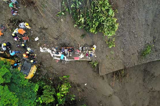 کولمبیا: مسافروں سے بھری بس پر مٹی کا تودا آگرا، 27 ہلاک