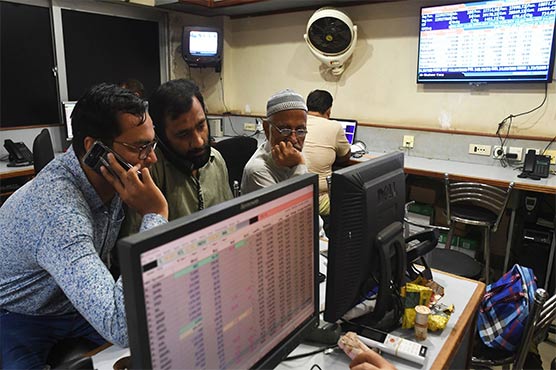سٹاک مارکیٹ میں شدید مندی، 100 انڈیکس میں 1400 سے زائد پوائنٹس کی کمی