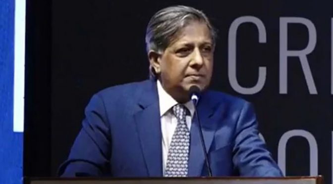 او آئی سی رکن ممالک مجرموں کو محفوظ مالی پناہ گاہوں سے روکیں، اعظم نذیر تارڑ