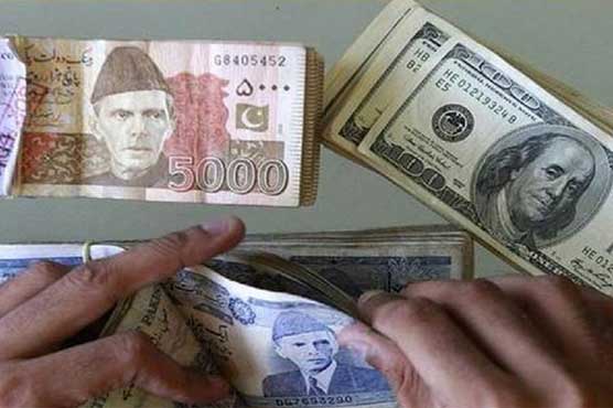 کشیدہ سیاسی صورتحال کے اثرات، ڈالر کے مقابلے میں روپے کی بے قدری جاری