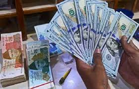 روپے کے مقابلے میں ڈالر کی قیمت میں اضافہ