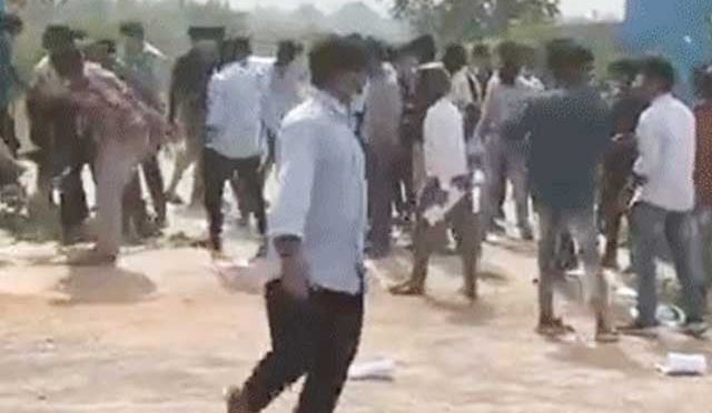 بھارتی ریاست تلنگانہ میں ہجوم نے دن دیہاڑے لڑکی کو اغواء کرلیا