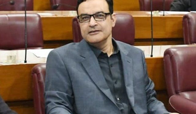 اب مہنگائی کیوں بڑھ رہی ہے، نورعالم خان وفاقی حکومت پر برس پڑے