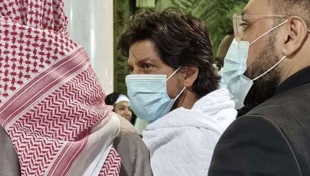 شاہ رخ خان نے عمرہ کی سعادت حاصل کرلی