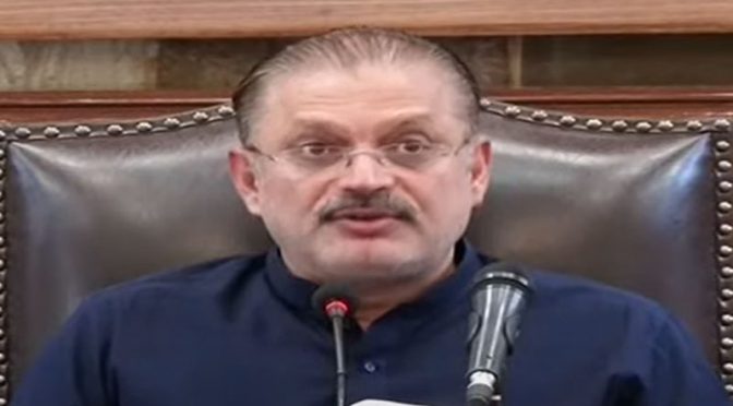 شیخ رشید سی وی لے کر گھوم رہے ہیں، شرجیل میمن