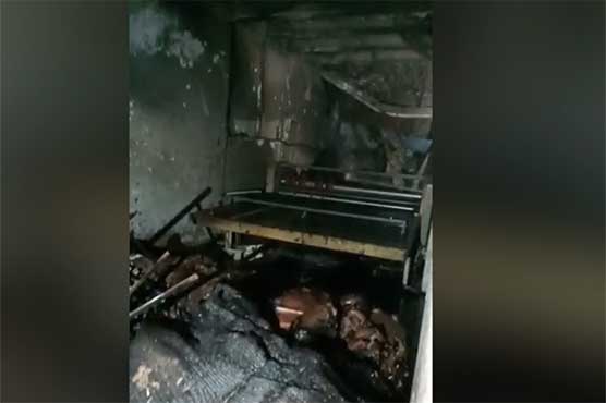 کراچی : محمدی گوٹھ میں گتے کی فیکٹری منہدم ہو گئی