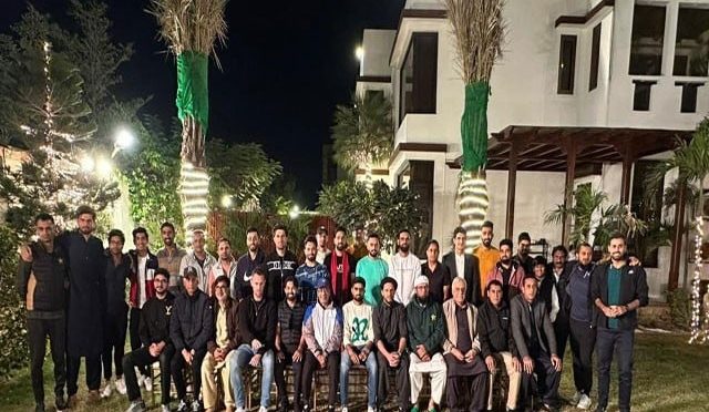 شاہد آفریدی کے گھر پاکستان کرکٹ ٹیم کی پُرتکلف دعوت