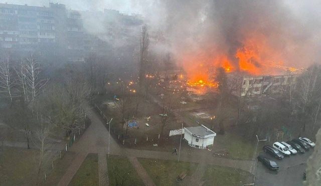 یوکرین میں ہیلی کاپٹراسکول پرگر گیا؛ بچوں اور وزیر سمیت 18 ہلاک
