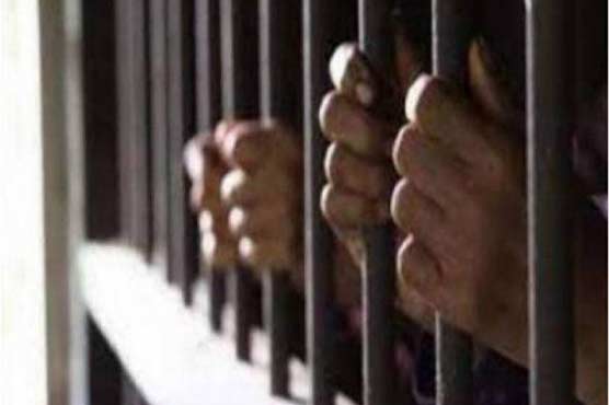 کراچی: سٹریٹ کرائمز ، منشیات فروشی میں ملوث 9ملزم گرفتار