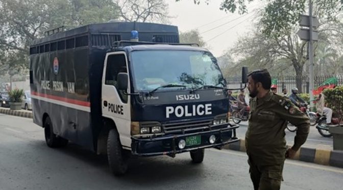 ڈی جی خان؛ جھنگی پولیس چیک پوسٹ پر دہشتگردوں کا حملہ، 7اہلکار زخمی
