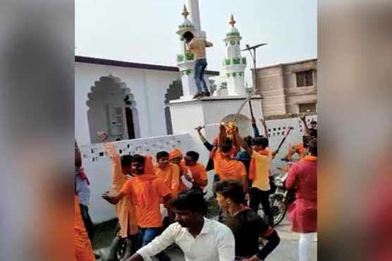 بھارت: ہندو انتہا پسندوں نے نماز کے وقت مسجد پر حملہ کردیا