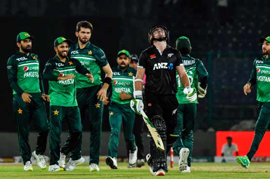 چوتھا ون ڈے : پاکستان نے نیوزی لینڈ کو 102 رنز سے شکست دے دی