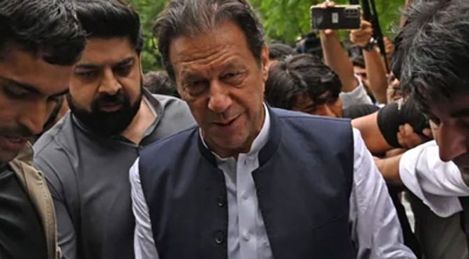 عمران خان کے اریسٹ وارنٹ جاری کردیے گئے