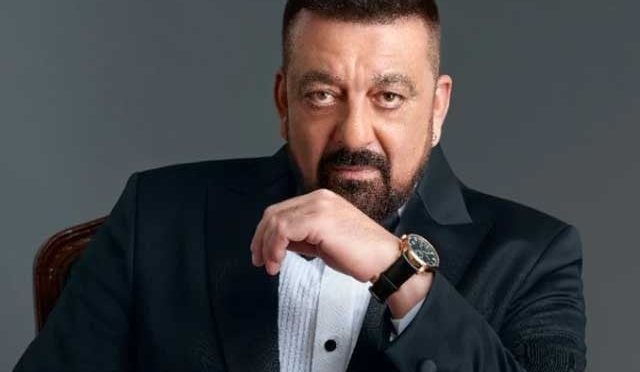 مداح کو سیلفی سے روکنے پر سنجے دت تنقید کا نشانہ بن گئے