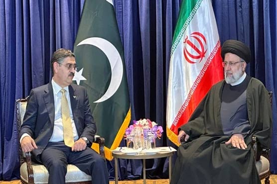 وزیراعظم کی ایرانی صدر سے ملاقات،دو طرفہ تعاون کو مستحکم کرنے کے عزم کا اعادہ