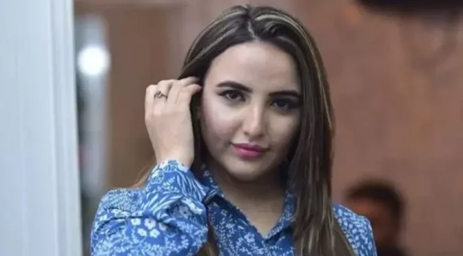 حریم شاہ کی سیاسی جماعت کا نام ’لیک ویڈیوز موومنٹ پارٹی‘ رکھنے کی تجویز