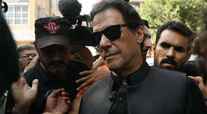 عمران خان لانگ مارچ توڑ پھوڑ کے 2 مقدمات میں بری
