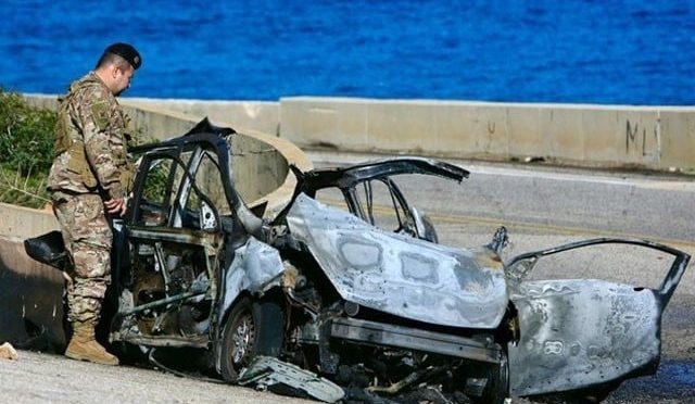 اسرائیل کا لبنان میں ایک کار پر حملہ؛ حزب اللہ کے 2 کمانڈرز جاں بحق