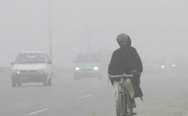 بھارت سے آلودہ ہوا لاہور میں داخل، ایئرکوالٹی انڈیکس خطرناک حدتک خراب