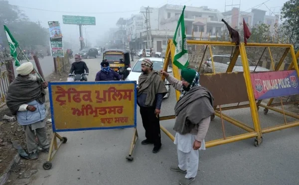 مودی سرکار کی ظالمانہ پالیسیوں کیخلاف کسان سراپا احتجاج، دہلی چلو، ریل روکو کے بعد پنجاب بند