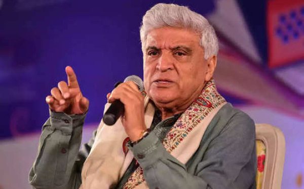 شکست کے مارے  بھارت کے شاعر جاوید اختر فوج سے متعلق سوالات پر صحافیوں سے الجھ پڑے