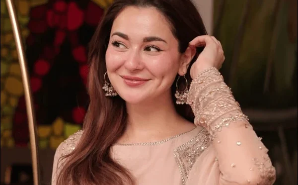 جعلی خبریں یا معاملہ کچھ اور؟ ہانیہ عامر کی مداحوں سے فیکٹ چیک کی اپیل