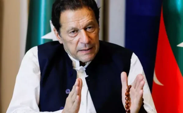 ملک بچانا ہے تو بات چیت پر تیار ہوں، دروازے بند نہیں، عمران خان کا پیغام اسٹیبلشمنٹ کے نام