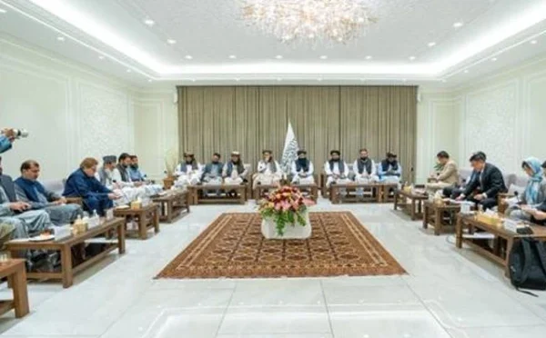 پاکستان کے نمائندہ خصوصی کی افغانستان کے وزیرداخلہ سراج الدین حقانی سے ملاقات