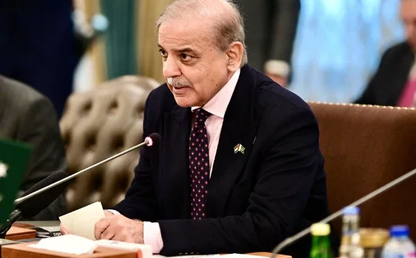 دانش اسکول اور یونیورسٹی اعلیٰ معیار کی تعلیم کیلئے حکومت کے ترجیحی منصوبے ہیں، وزیراعظم