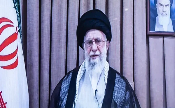 ایران کے سپریم لیڈر آیت اللہ خامنہ ای نے اپنے جانشین کیلئے تین نام دے دیے، امریکی اخبار کا دعویٰ