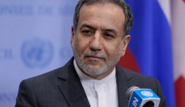 امریکہ عالمی قوانین دھجیاں بکھیر رہا تمام آپشن موجود ہیں: ایرانی وزیر خارجہ