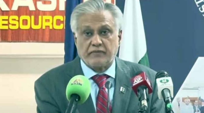 بھارت اپنی پالیسیوں پر نظرثانی کرے، اپنی مرضی ہم پر مسلط نہیں کر سکتا: اسحاق ڈار