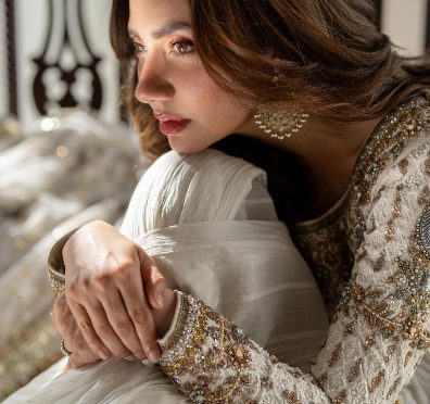 فلم کی کامیابی کے بعد ماہرہ کا منفرد انداز میں شوٹ وائرل