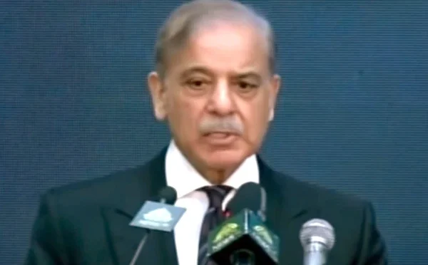 برآمدات پر مبنی معیشت کو فروغ دینا حکومت کی اولین ترجیح ہے، وزیراعظم۔