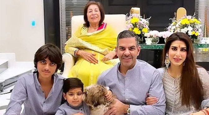 بیٹے کی موت کے بعد مجھ سے زبردستی کاغذات پر دستخط کروائے گئے، والدہ سنجے کپور