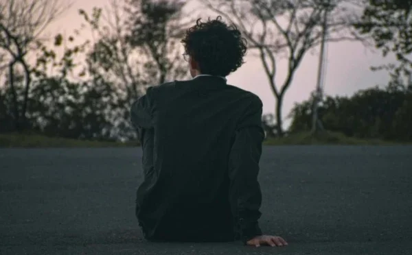 تنہائی کس طرح ذہنی و جسمانی صحت کو متاثر کرتی ہے؟