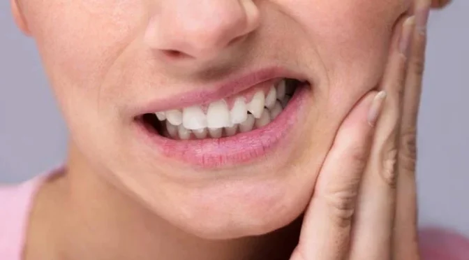 ان آزمودہ ٹوٹکوں سے دانتوں کی تکلیف کو دور بھگائیں