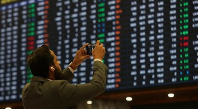 گزشتہ روز 1350 پوائنٹس گرنے کے بعد اسٹاک مارکیٹ پھر بحال، ڈیڑھ لاکھ پر پہنچ گئی