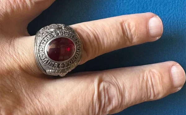 56 سال بعد کھوئی انگوٹھی مالک کو واپس مل گئی