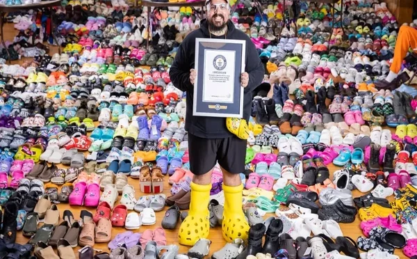 کروکس کی ہزاروں جوڑیاں جمع کرنے کا عالمی ریکارڈ