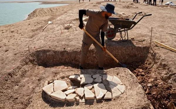 عراق: 2300 سال پرانی قبریں دریافت