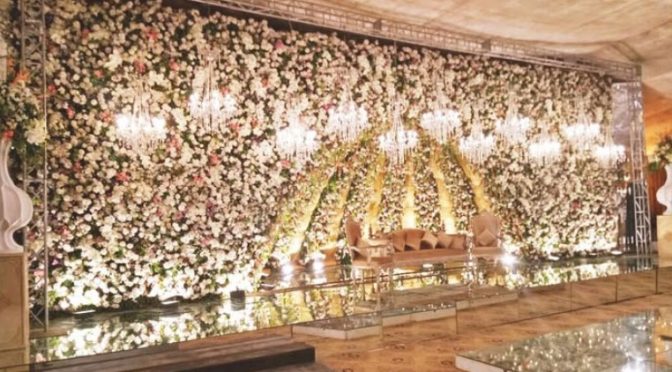 سرکاری افسر کی بیٹی کی 24 کروڑ روپے سے زائد کی شاہانہ شادی، صرف سجاوٹ پر 4 کروڑ خرچ کیے گئے