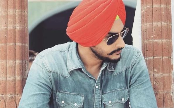 معروف پنجابی گلوکار ٹریفک حادثے میں شدید زخمی، حالت تشویشناک