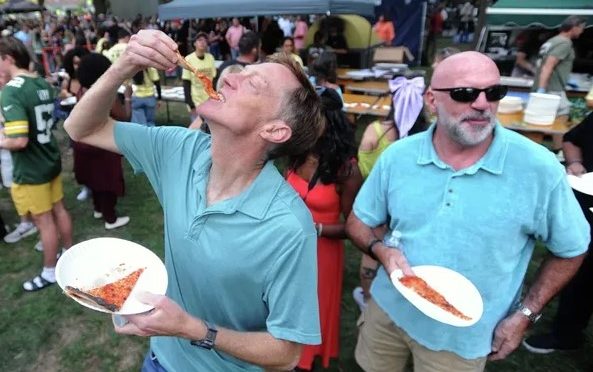 دنیا کی سب سے بڑی پیزا پارٹی کا گینیز ورلڈ ریکارڈ