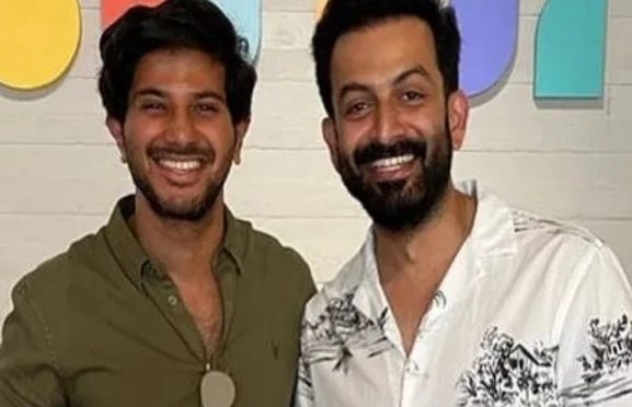 بھارتی سپر اسٹارز کے گھروں پر کسٹم کے چھاپے