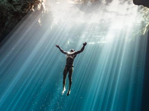 شہری نے حیران کُن طور پر 29 منٹ تک سانس روک کر ریکارڈ قائم کردیا