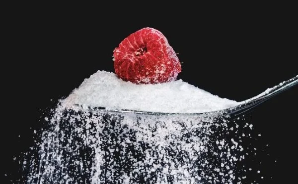 ادھیڑ عمری میں مصنوعی مٹھاس کا استعمال ذہنی صلاحیتوں میں کمی لاسکتا ہے